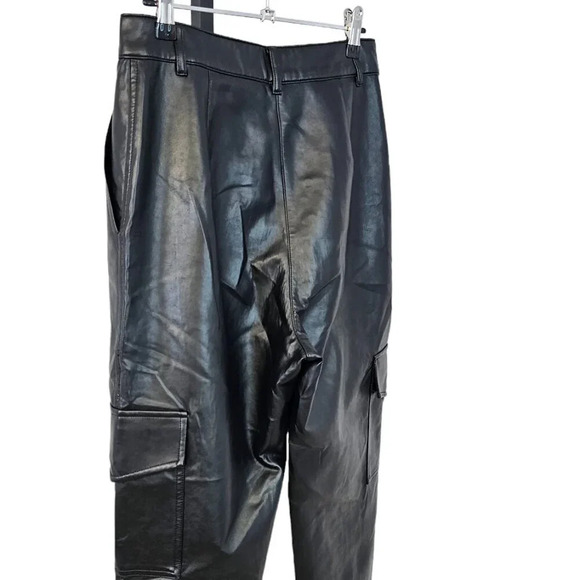 Aritzia Wilfred Modern Cargo Pant Size 6 Black Vegan Leather  High Rise Utility - Picture 6 of 10